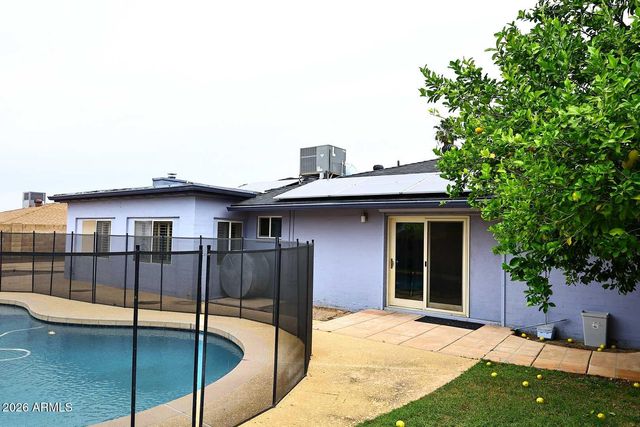 1037 E ACOMA Drive, Phoenix, AZ 85022