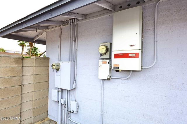 1037 E ACOMA Drive, Phoenix, AZ 85022