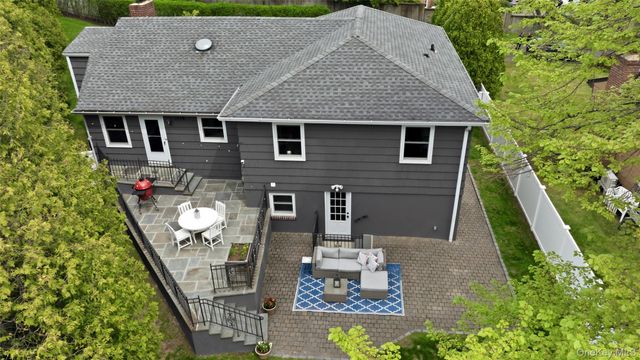 189 Lawn Terrace, Mamaroneck, NY 10543