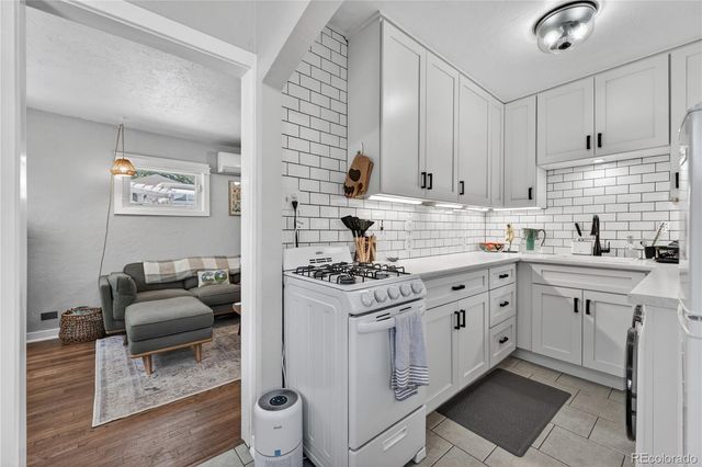 4185 Grove Street, Denver, CO 80211