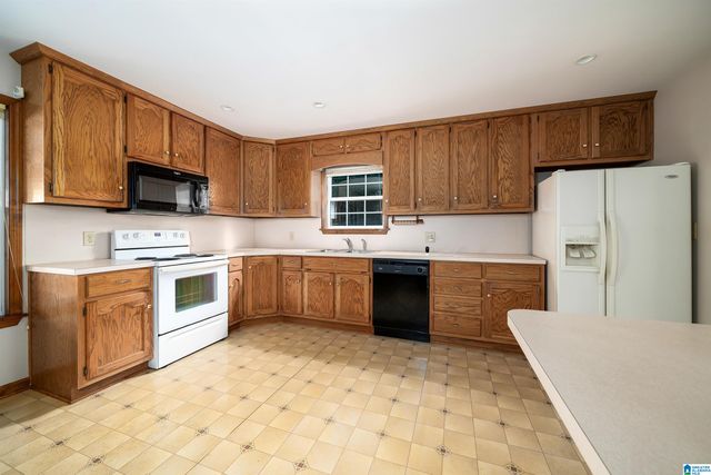 585 DOGWOOD TRAIL, Remlap, AL 35133