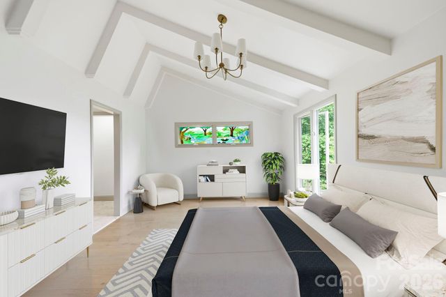 284 Indian Cave Park Road, Hendersonville, NC 28739