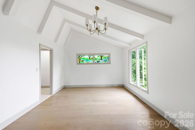 284 Indian Cave Park Road, Hendersonville, NC 28739