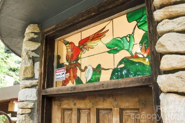 284 Indian Cave Park Road, Hendersonville, NC 28739