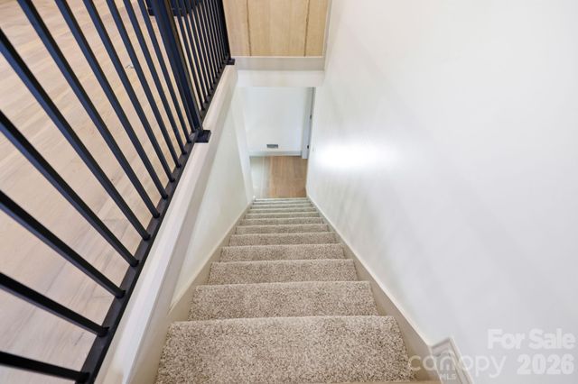 284 Indian Cave Park Road, Hendersonville, NC 28739