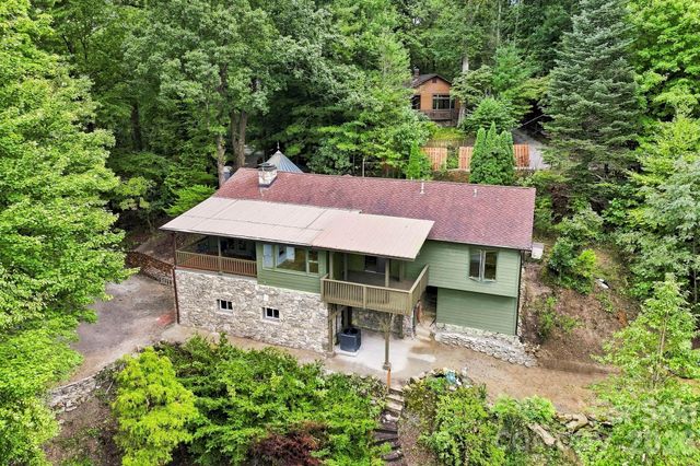284 Indian Cave Park Road, Hendersonville, NC 28739