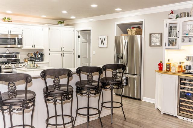 25345 County Road 246, Hermitage, MO 65668