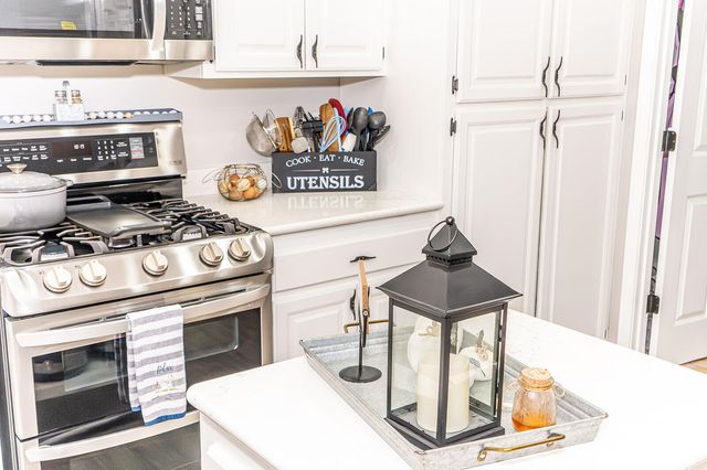 25345 County Road 246, Hermitage, MO 65668