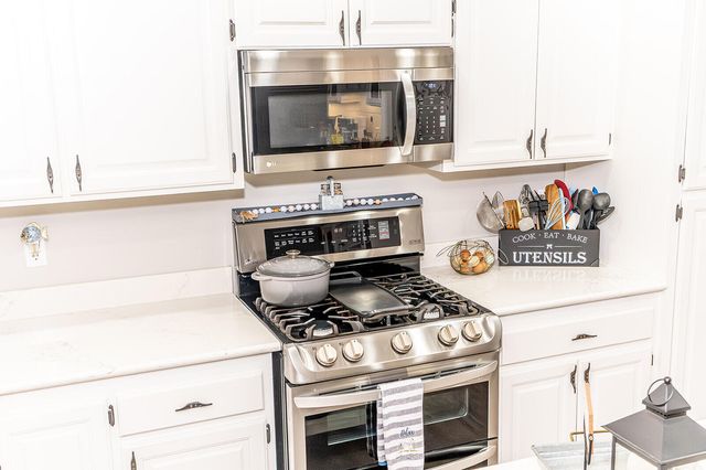 25345 County Road 246, Hermitage, MO 65668