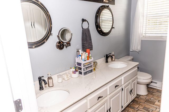 25345 County Road 246, Hermitage, MO 65668