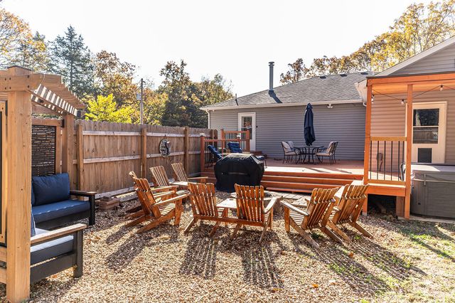 25345 County Road 246, Hermitage, MO 65668