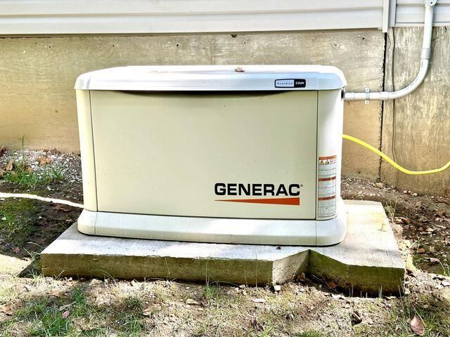 25345 County Road 246, Hermitage, MO 65668