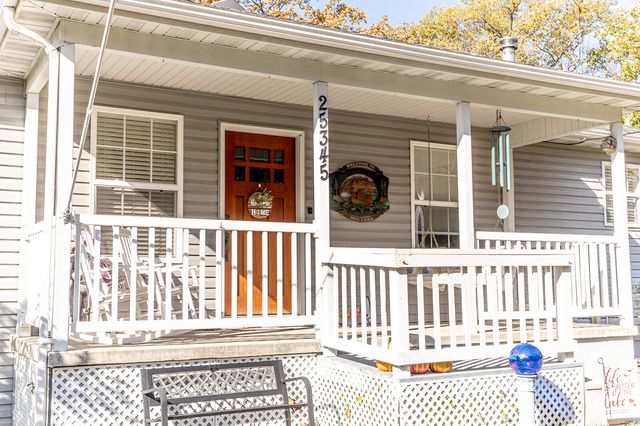 25345 County Road 246, Hermitage, MO 65668