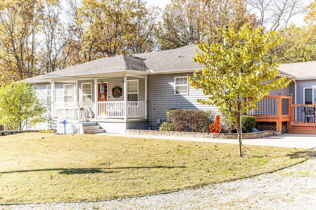 25345 County Road 246, Hermitage, MO 65668