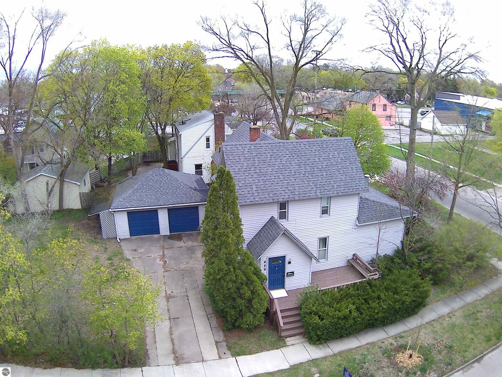 429 S Arnold, Mt Pleasant, MI 48858