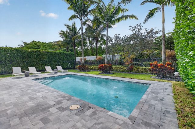 9012 Dulcetto Court, Boca Raton, FL 33496