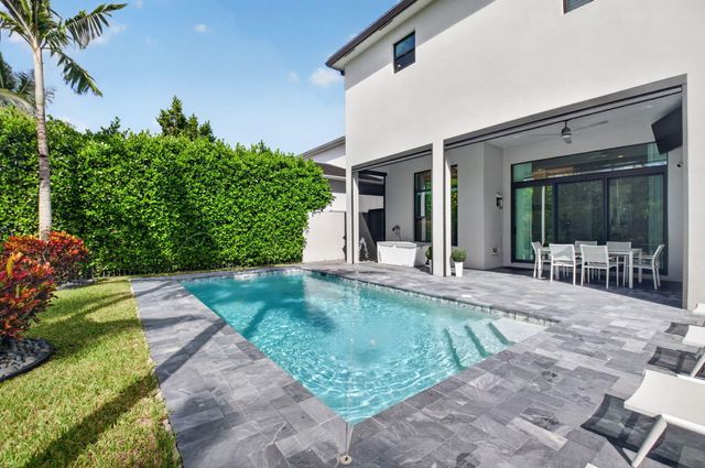9012 Dulcetto Court, Boca Raton, FL 33496