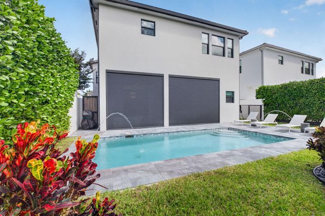 9012 Dulcetto Court, Boca Raton, FL 33496
