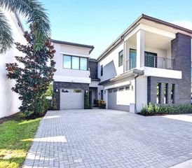 9012 Dulcetto Court, Boca Raton, FL 33496