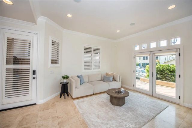 316 6th, Huntington Beach, CA 92648