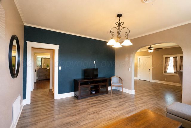 2003 S POLK Street, Amarillo, TX 79109
