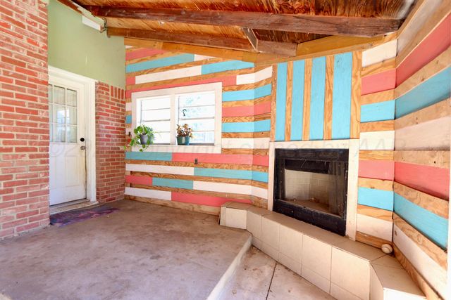 2003 S POLK Street, Amarillo, TX 79109