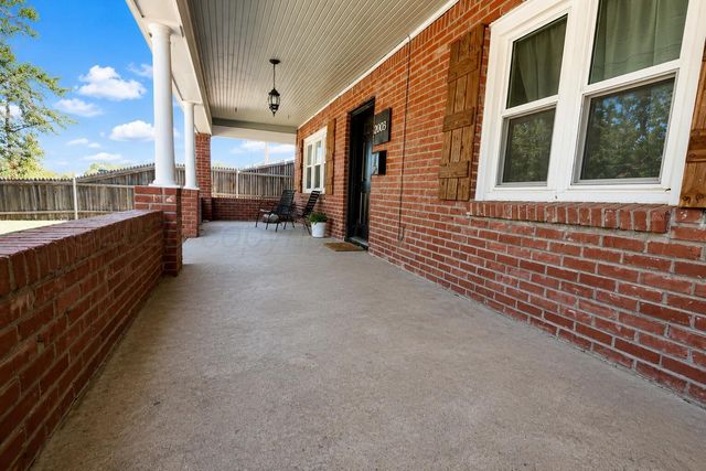 2003 S POLK Street, Amarillo, TX 79109