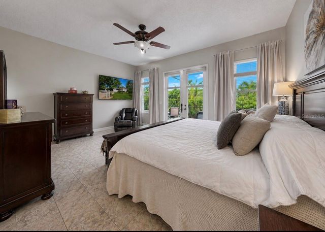 5204 GREEN FOREST COURT, Tampa, FL 33647