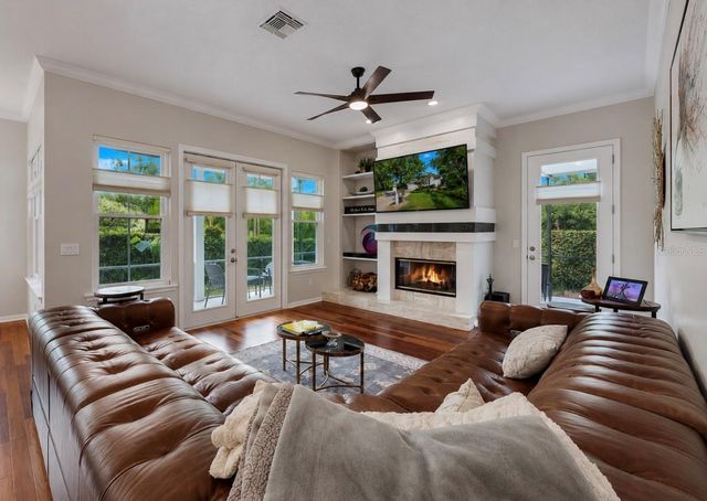 5204 GREEN FOREST COURT, Tampa, FL 33647