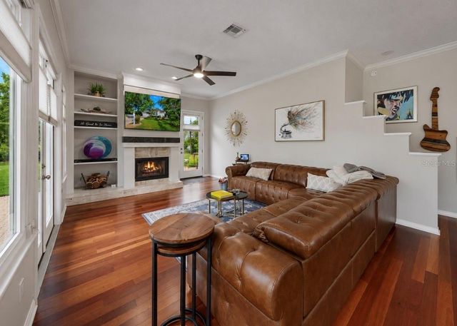 5204 GREEN FOREST COURT, Tampa, FL 33647