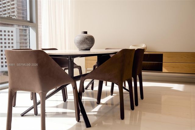 300 Biscayne Blvd Way 704, Miami, FL 33131