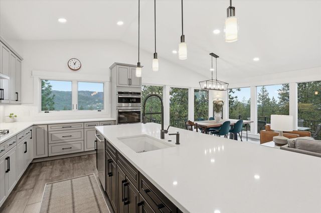 6134 S Zuni Dr, Spokane, WA 99206