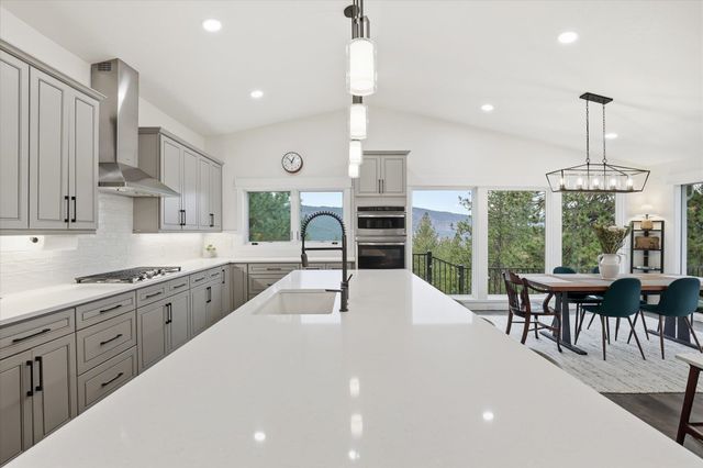 6134 S Zuni Dr, Spokane, WA 99206