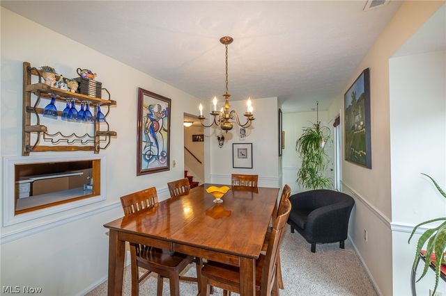 6919 W Fitzwater Road 17, Brecksville, OH 44141