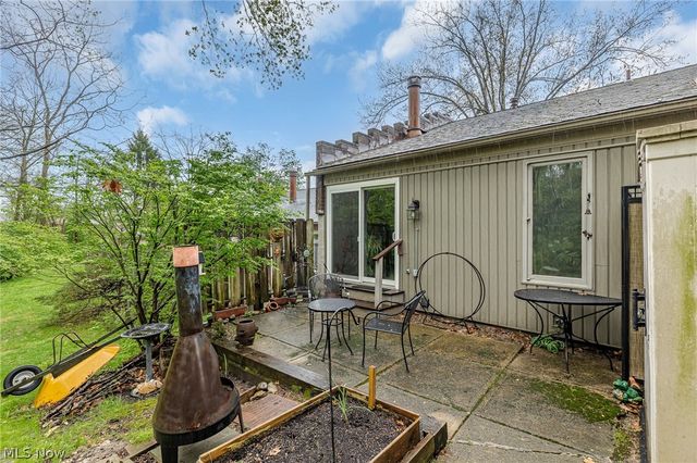 6919 W Fitzwater Road 17, Brecksville, OH 44141