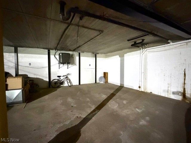 6919 W Fitzwater Road 17, Brecksville, OH 44141