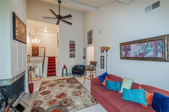 6919 W Fitzwater Road 17, Brecksville, OH 44141