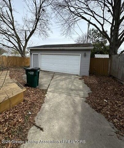 1122 Cleo Street, Lansing, MI 48915