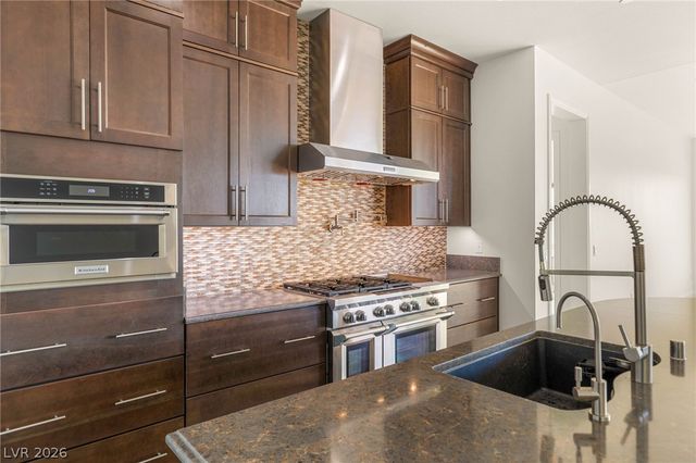 2069 Alto Vista Drive, Henderson, NV 89052