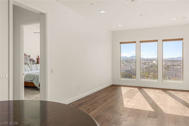 2069 Alto Vista Drive, Henderson, NV 89052