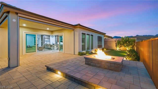 2069 Alto Vista Drive, Henderson, NV 89052