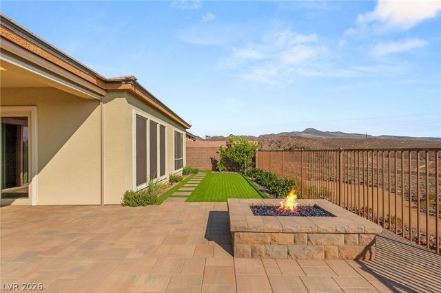 2069 Alto Vista Drive, Henderson, NV 89052