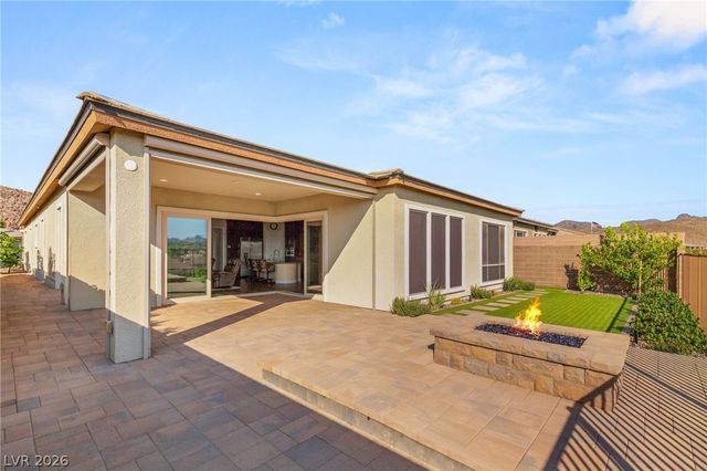 2069 Alto Vista Drive, Henderson, NV 89052