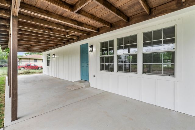 407 Johnson Street, Mcgregor, TX 76657