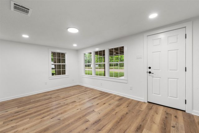 407 Johnson Street, Mcgregor, TX 76657