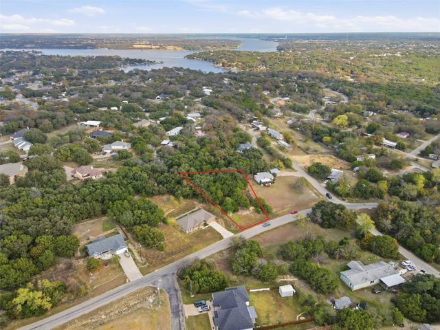 4021 Iron Horse Trail, Granbury, TX 76048