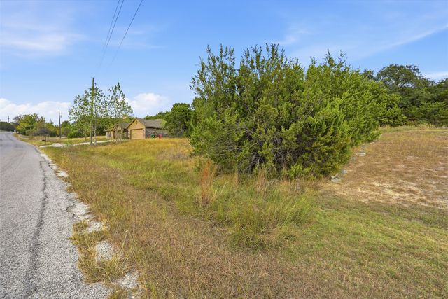 4021 Iron Horse Trail, Granbury, TX 76048