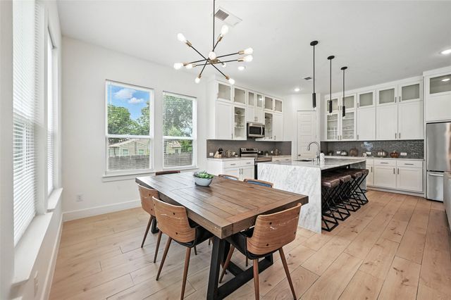 1338 E Kiest Boulevard, Dallas, TX 75216