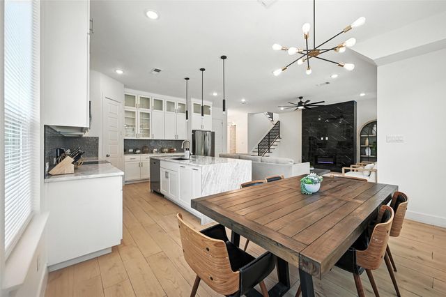 1338 E Kiest Boulevard, Dallas, TX 75216