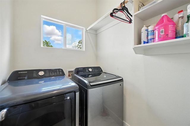 1338 E Kiest Boulevard, Dallas, TX 75216
